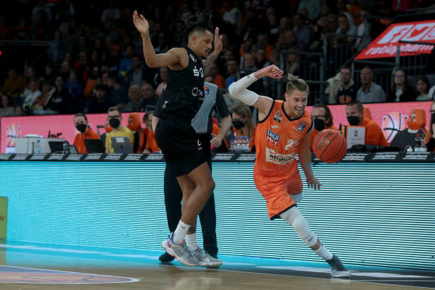 但在锋线已 但在锋线已